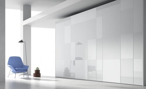 Wardrobe with six hinged doors in colour Blanco Brillo
