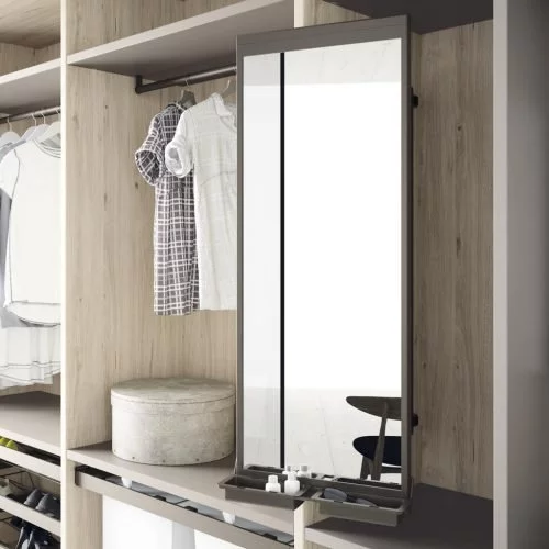 Detail of the rotating mirror to make your wardrobes and walk-in wardrobes more functional