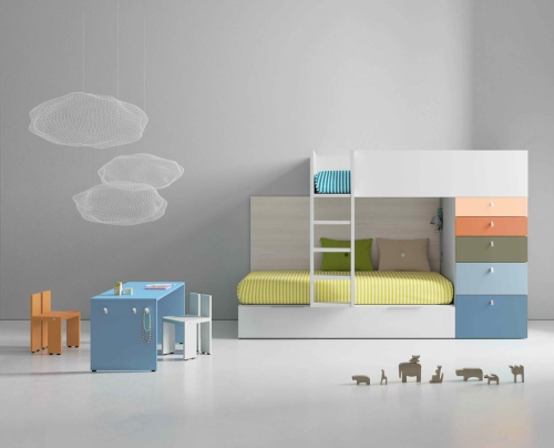 Kids train bunk-bed in a variety of colours with a table from our PUKKA collection