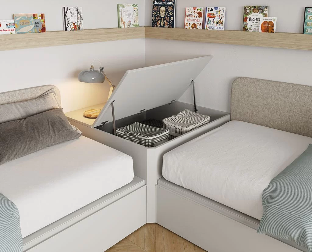 Chest with lift-up lid Chest with lift-up lid